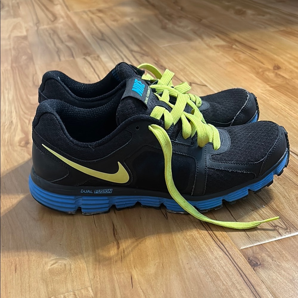 Nike Sneakers